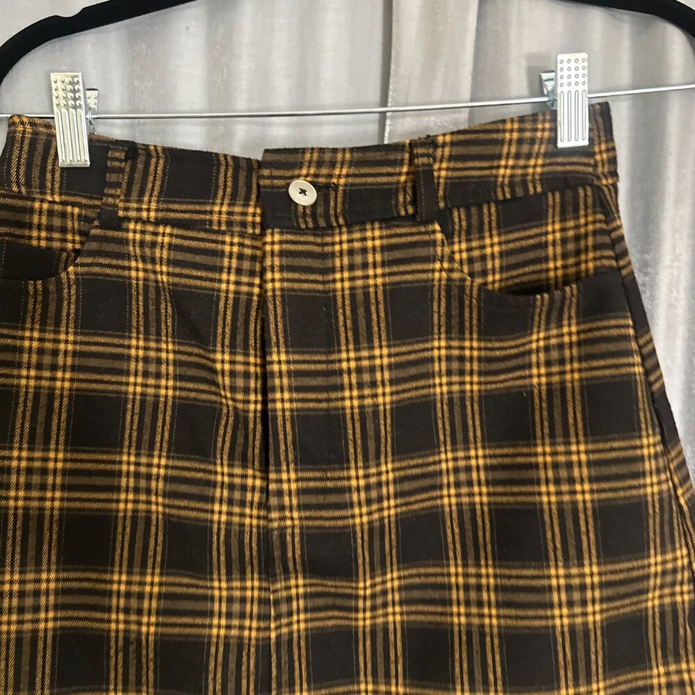 high waisted A-line brown and black tartan mini skirt - Picture 3 of 7